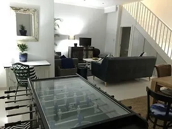 Villa Cricklewood Place - Luxury Holiday Homes Cape Town South Africa