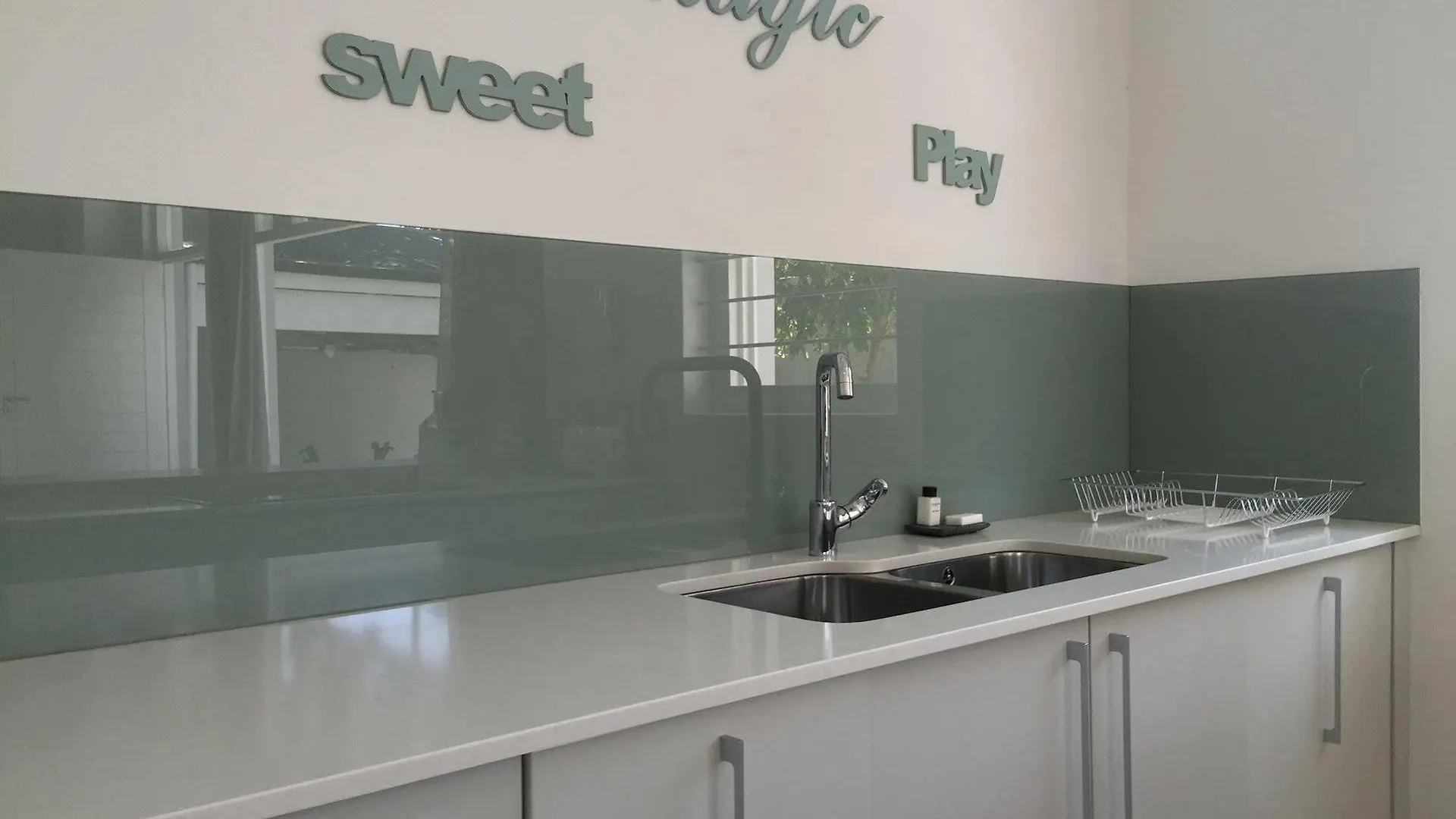 Villa Cricklewood Place - Luxury Holiday Homes Cape Town South Africa